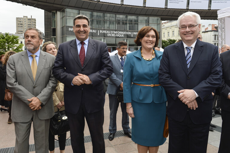 Fotografie 28: Opening ceremony of the 'Be CROative' exhibition on the esplanade at the European Parliament in Brussels