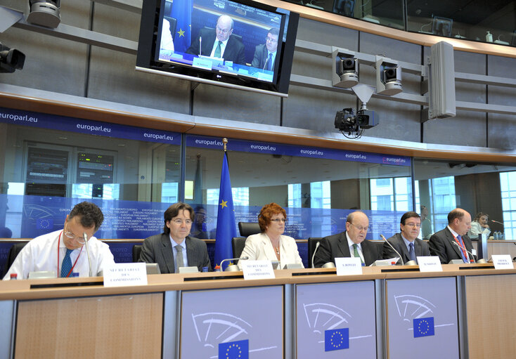 Fotografia 14: ECON Committee meeting -  Economic Dialogue with Michael Noonan, Minister for Finance of Ireland