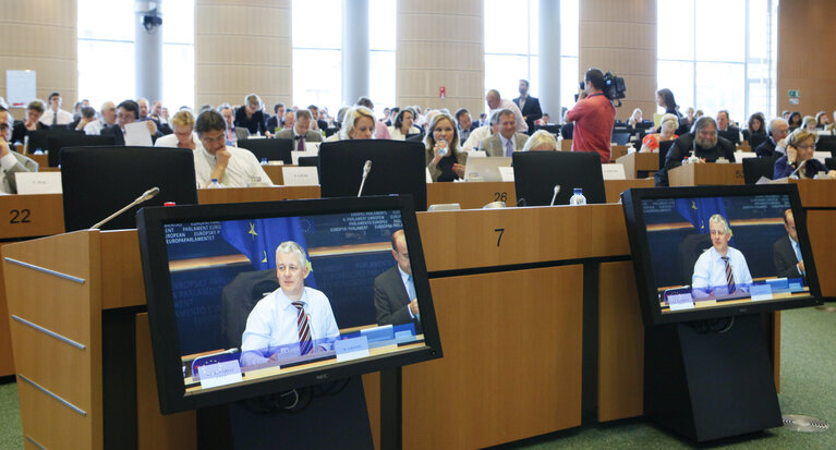 Fotografija 10: ENVI Committee - Vote on ETS backloading and Fluorinated greenhouse gases