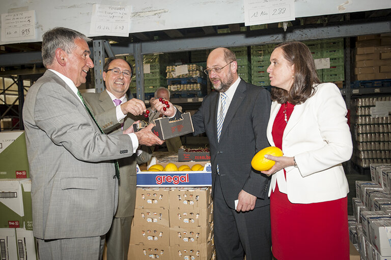 Fotó 14: Martin SCHULZ - EP president visits Food Bank in Madrid