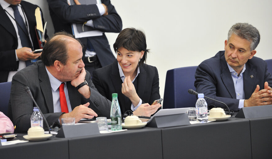 Fotografi 4: Italian MEPs and citizens meet with European Commissioner in charge of Industry and Entrepreneurship