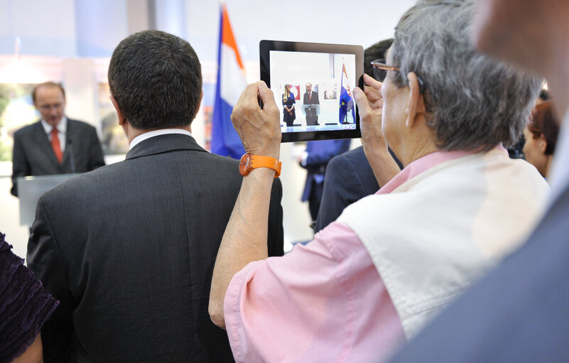 Suriet 8: Croatia Exhibition.  Official ceremony at the occasion of the Croatian Membership in the European Union: planting of an olive tree in the Gallery Nord Exhibition space