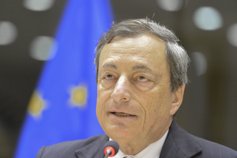 Zdjęcie 13: ECON committee meeting - Public hearing with Mario DRAGHI, chairman of the European systemic Risk Board and President of the European Central Bank