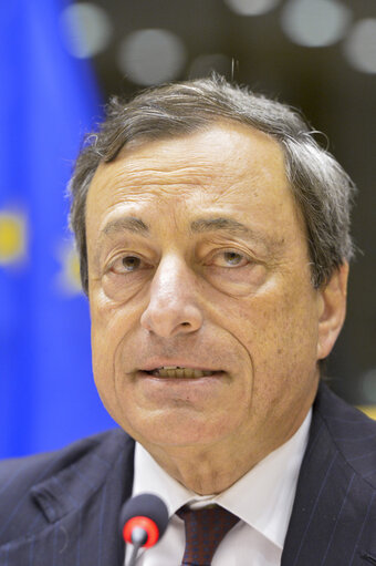 Zdjęcie 12: ECON committee meeting - Public hearing with Mario DRAGHI, chairman of the European systemic Risk Board and President of the European Central Bank