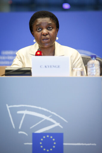 Photo 7: Press Conference on EU's integration policy