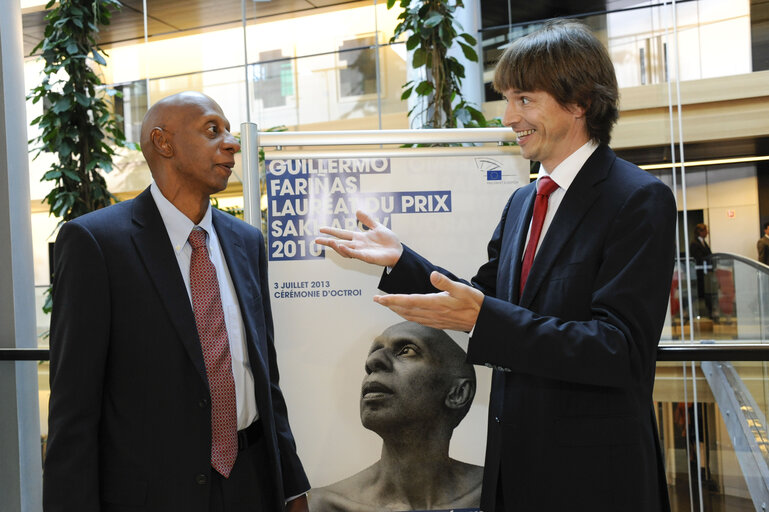 Foto 5: Edvard KOZUSNIK in an interview with Guillermo FARINAS (Sakharov Prize 2010)