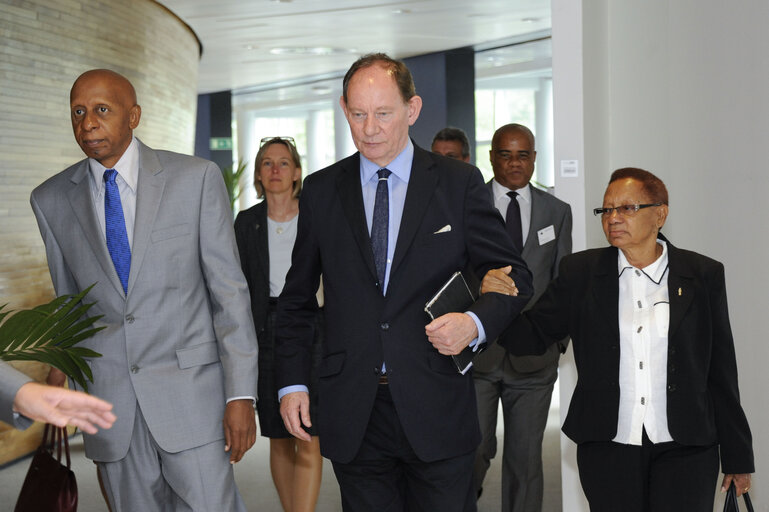 Fotografija 9: Press point of Edward Mc MILLAN SCOTT Mep and Guillermo FARINAS