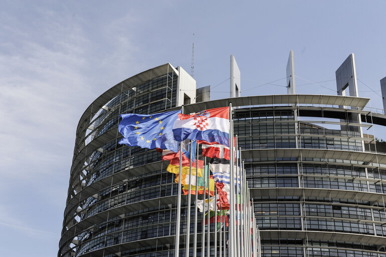 Suriet 22: Raising of the Croatian flag in Strasbourg