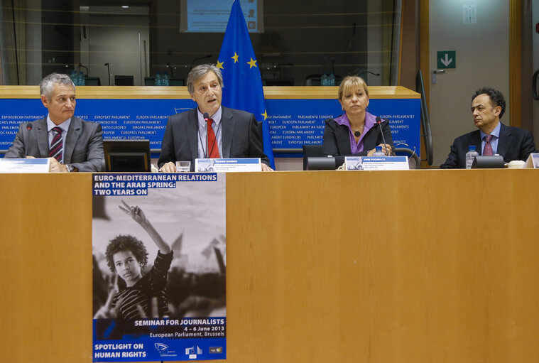 Fotogrāfija 16: Euro Mediterranean relations and the Arab Spring : Two years on