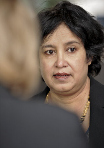 Fotografi 1: Interview of Taslima NASREEN, 1994 Sakharov Prize Laureate