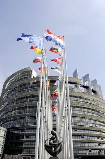 Suriet 20: Raising of the Croatian flag in Strasbourg