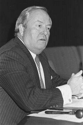 Foto 29: MEP Jean-Marie LE PEN in a meeting at the EP in Strasbourg.