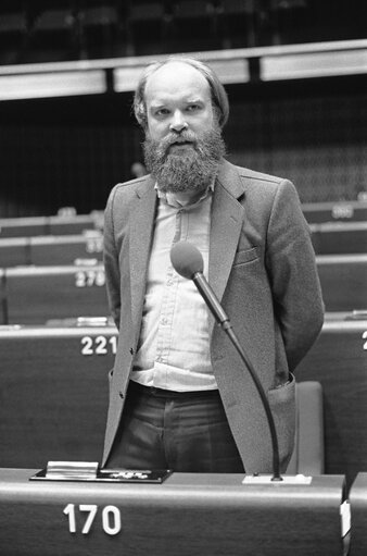 Valokuva 16: The MEP Ove FICH during a session in Strasbourg in May 1981.