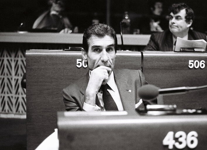 Fotografija 3: The delegue Fernando SUAREZ GONZALEZ during a session in Strasbourg in March 1986.