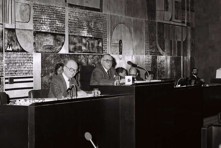 Fotagrafa 5: The European Parliament Vice President Hans August LUCKER during a session in Luxembourg in April 1978.