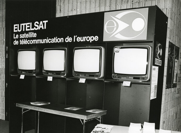 Снимка 5: New technology exhibition Europe 2000 in Strasbourg on October 1985.