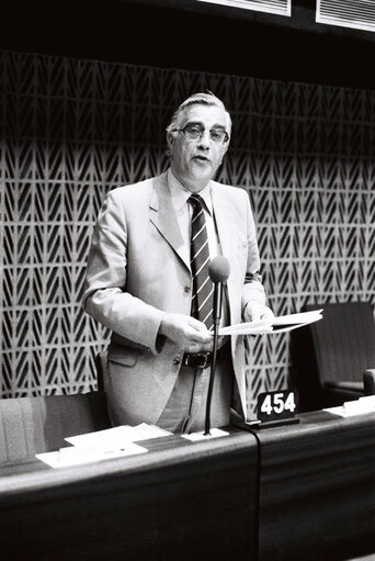 The MEP Arie DE GOEDE during a session in Strasbourg on May 1980.