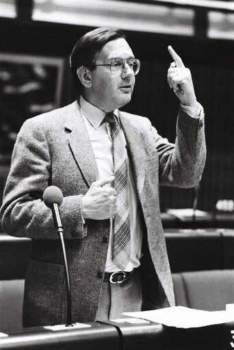 The MEP Harry NOTENBOOM during a session in Strasbourg on May 1980.