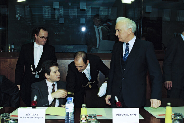 Photo 8 : Minister of Foreign Affairs of the Soviet Union visits the European Parliament in Brussels