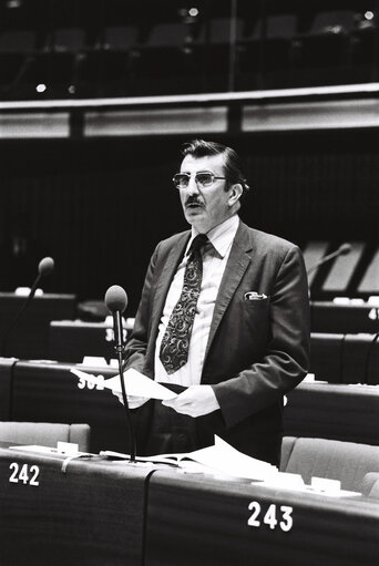 The MEP Edward KELLETT-BOWMAN during a session in Strasbourg on May 1980.