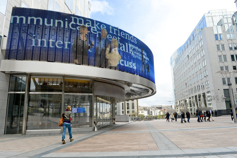 Photo 11: Parlamentarium's entrance in the WIB Building in Brussels