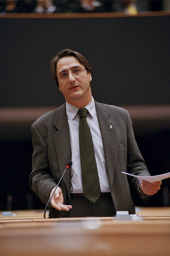 Foto 1: Claudio FAVA in a meeting at the EP in Brussels.