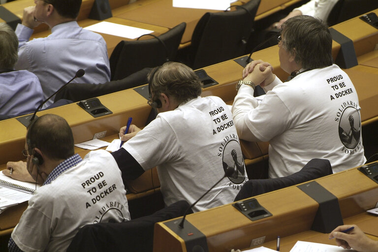 Demonstration Proud to be a Docker at the EP.