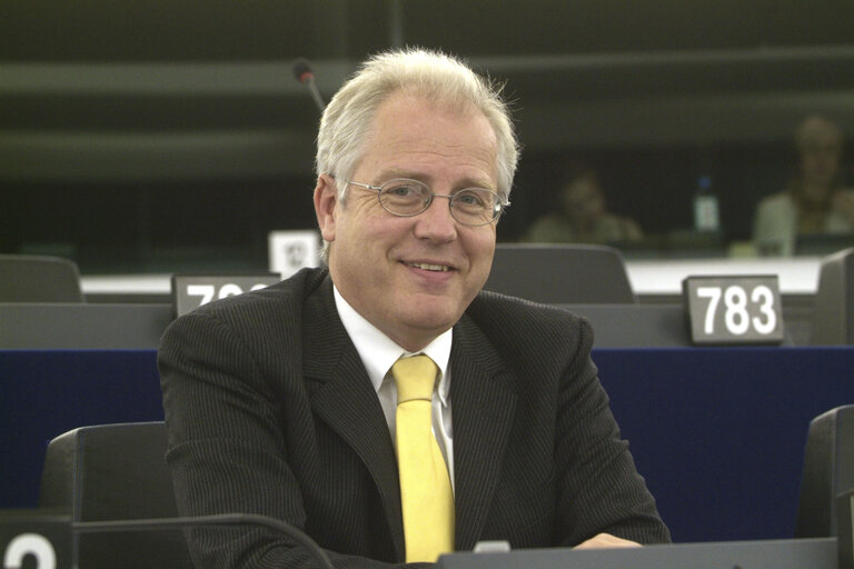 Fotografija 6: Hans-Peter MARTIN in plenary session in Strasbourg.