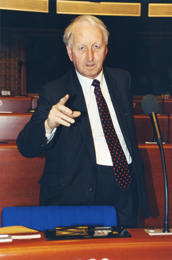 Fotogrāfija 4: Tom MEGAHY in the hemicycle