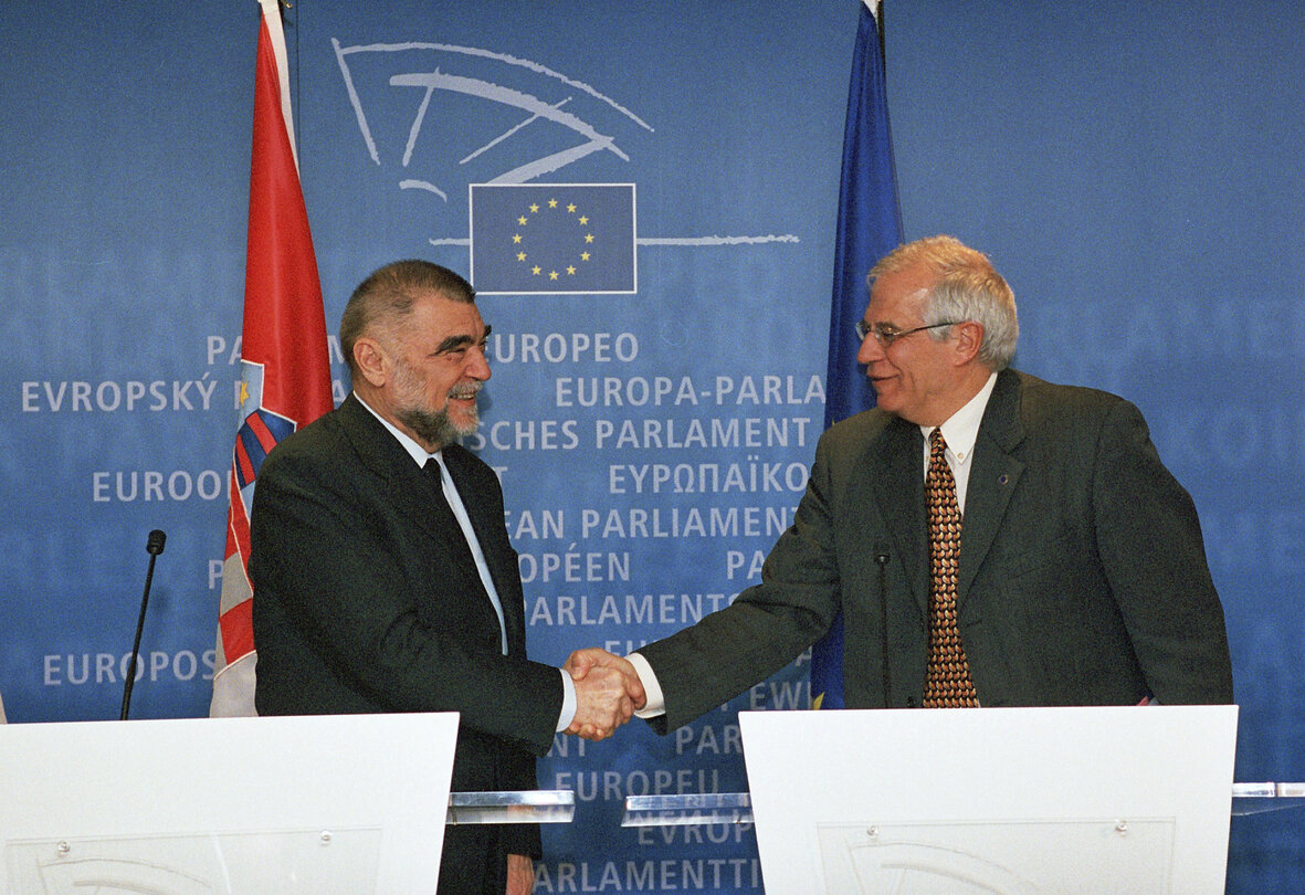 Press conference following the meeting between the EP President and the President of Croatia.