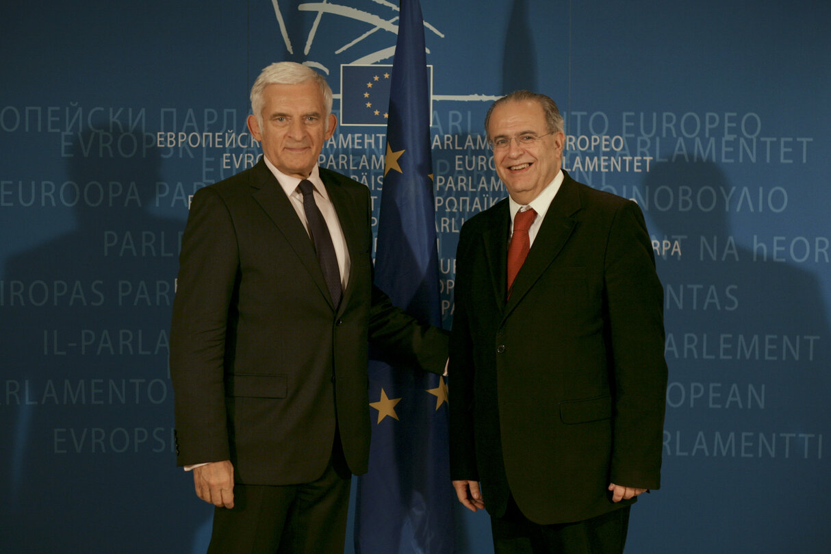 Jerzy BUZEK, EP President meets MEP Ioannis KASSOULIDES