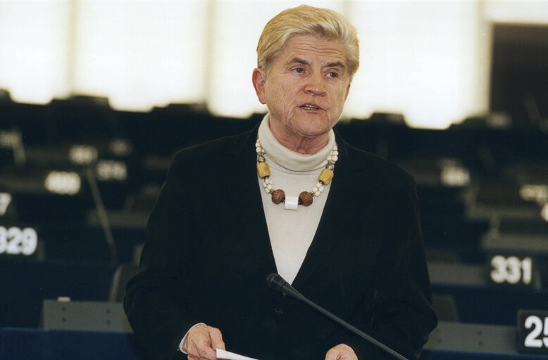 Zdjęcie 1: Colette FLESCH in plenary session in Strasbourg.