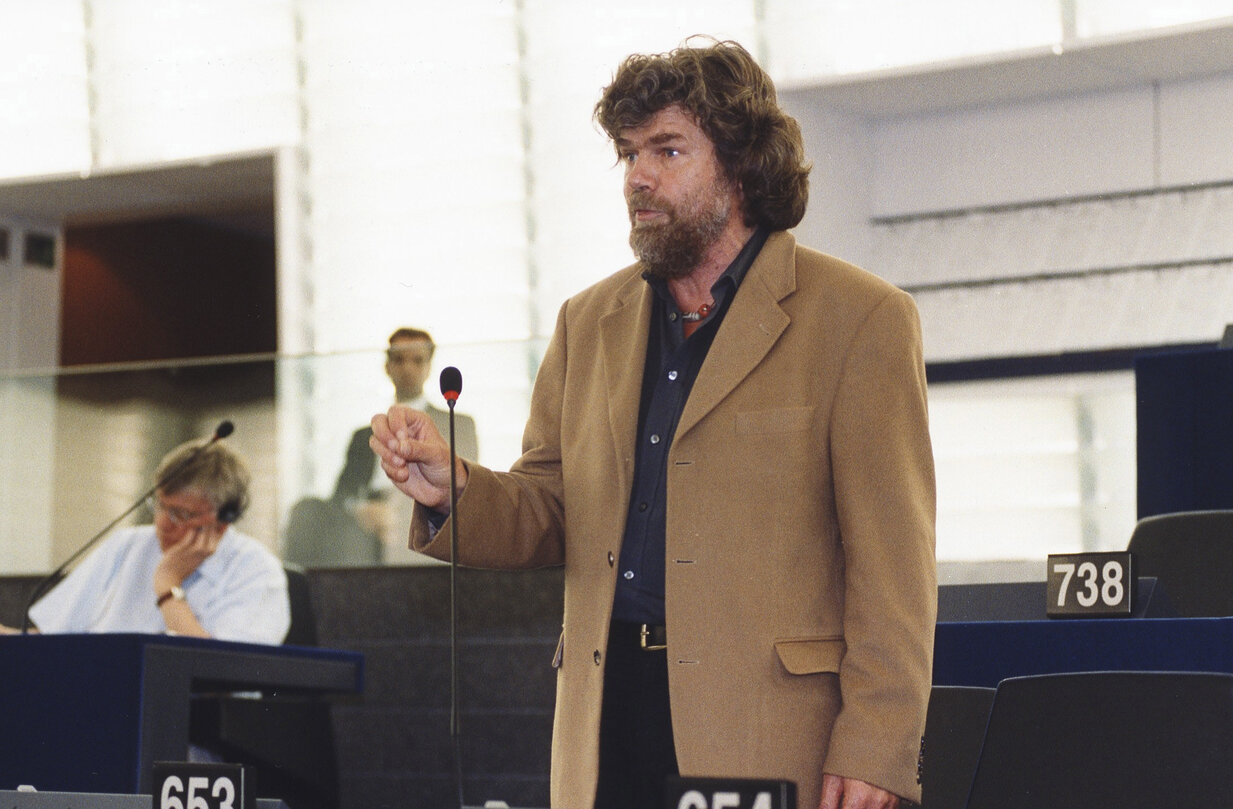 Reinhold MESSNER in plenary session in Strasbourg.