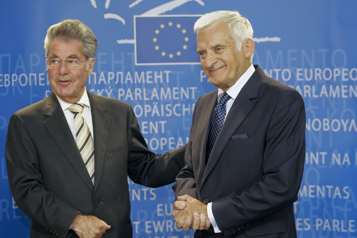 Jerzy Buzek, EP President, meets President of Austria Heinz Fischer in Brussels