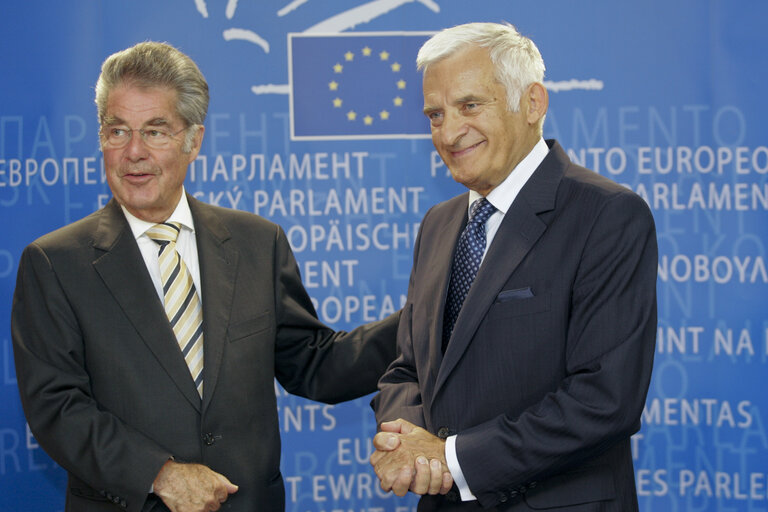 Fotagrafa 3: Jerzy Buzek, EP President, meets President of Austria Heinz Fischer in Brussels