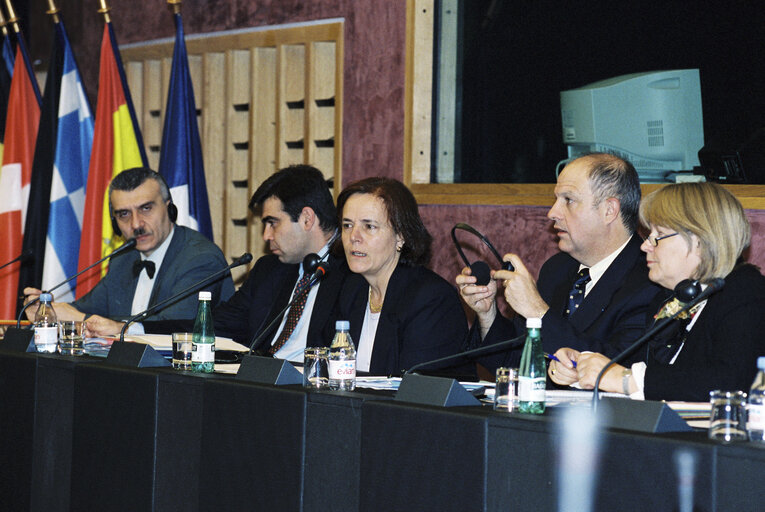 Foto 1: Meeting with the European Commissioner for Inter-Institutional Relations and Administration, Transport and Energy