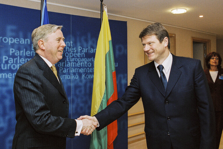 Pat COX - EP President meets with Rolandas PAKSAS, President of Lithuania