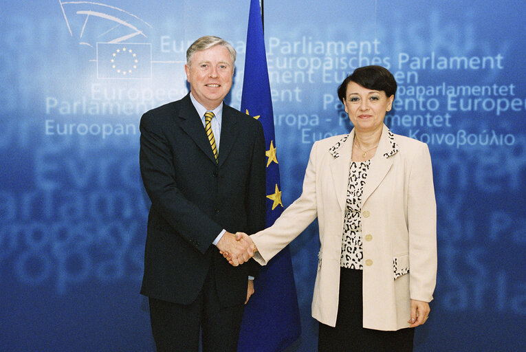 Pat COX - EP President meets with Hildegard PUWAK, Romanian Minister for European Integration