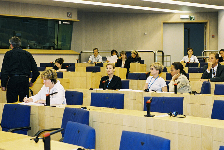 Fotogrāfija 1: Press conference in Brussels with Austrian MP Eva LICHTENBERGER