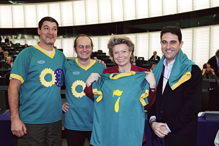 Fotografia 1: Greens Demonstration at the European Parliament in Strasbourg