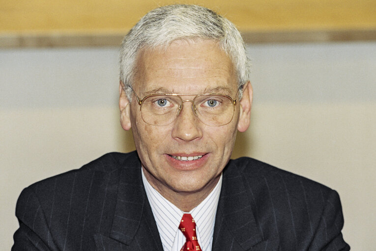 Photo 1: Hearing of Hans VAN DEN BROEK (Netherlands), Commissioner designate for Common Foreign and Security Policy