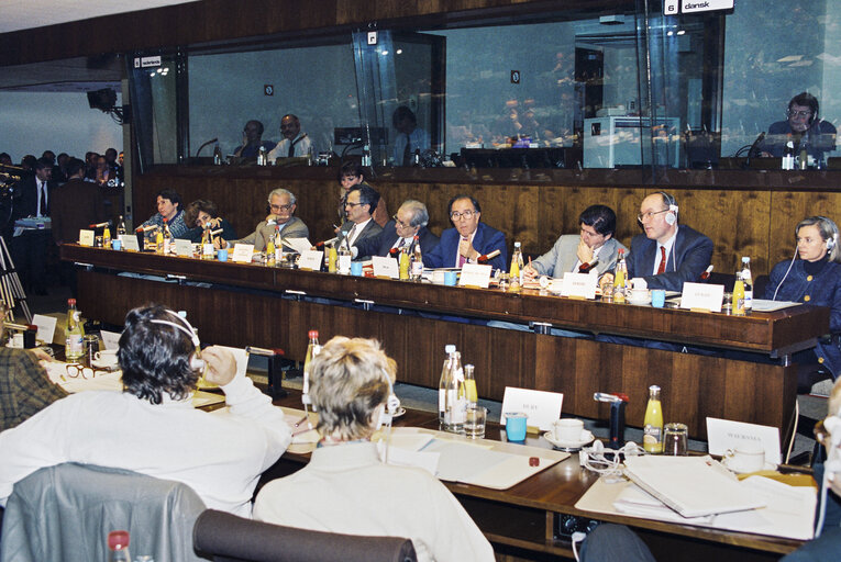 Photo 1 : Hearing of Marcelino OREJA (Spain), Commissioner designate for Institutional Affairs, Parliament, Culture and Audiovisual