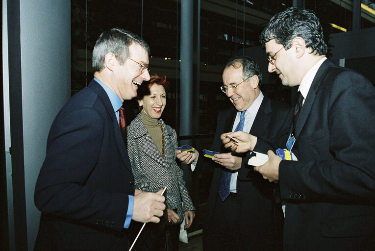 Fotografie 1: David MARTIN election campaign to become President of the EP