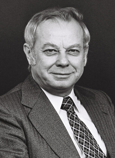 MEP ADAMS Rudolf