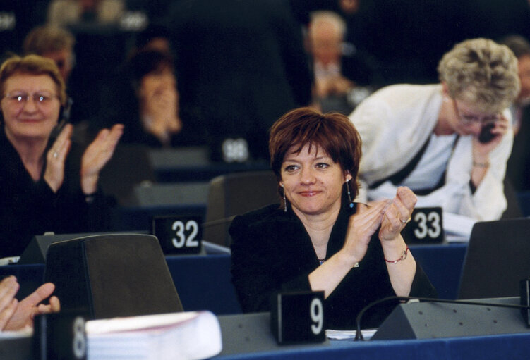 Fotografie 1: Monica FRASSONI in plenary session in Strasbourg.