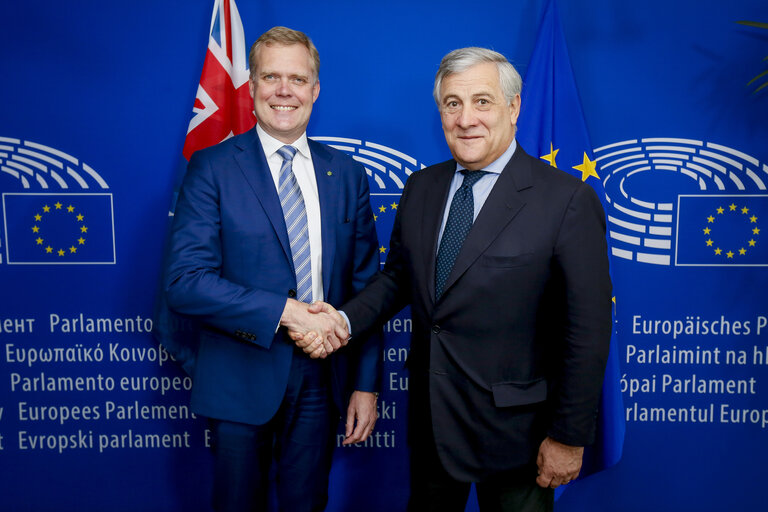 Fotografia 5: Antonio TAJANI - EP President meets with Tony SMITH, Speaker of the Australian House of Representatives