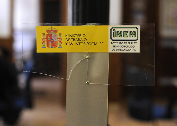 Billede 3: Plate employment institute state public employment service