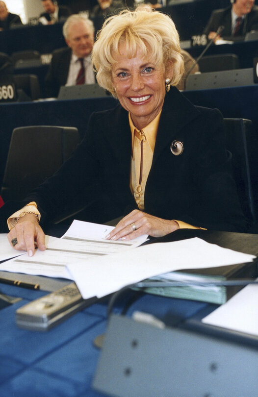 Elly PLOOIJ-VAN GORSEL in plenary session in Strasbourg