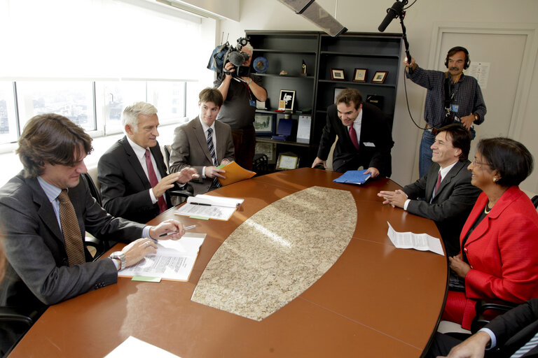 Fotografie 2: EP President meets with the UN High Commissioner for Human Rights.