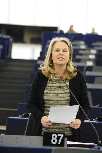 Foto 5: Edite ESTRELA during plenary session in Strasbourg week 16 - 2012